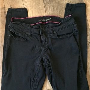 Black lovesick skinny jeans